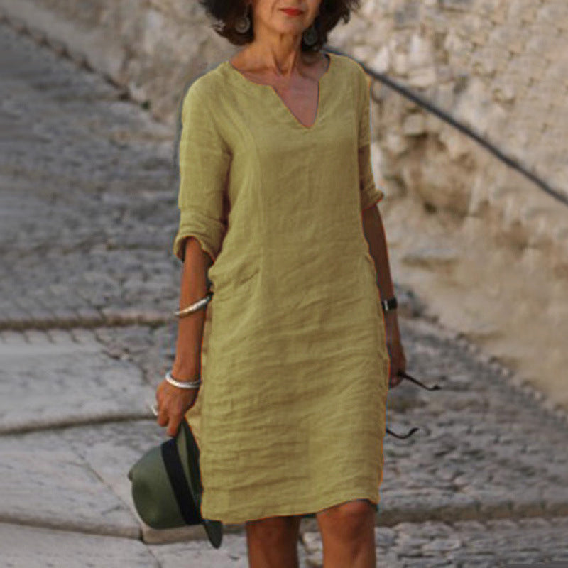 Lola - Relaxed V-Neck Dress